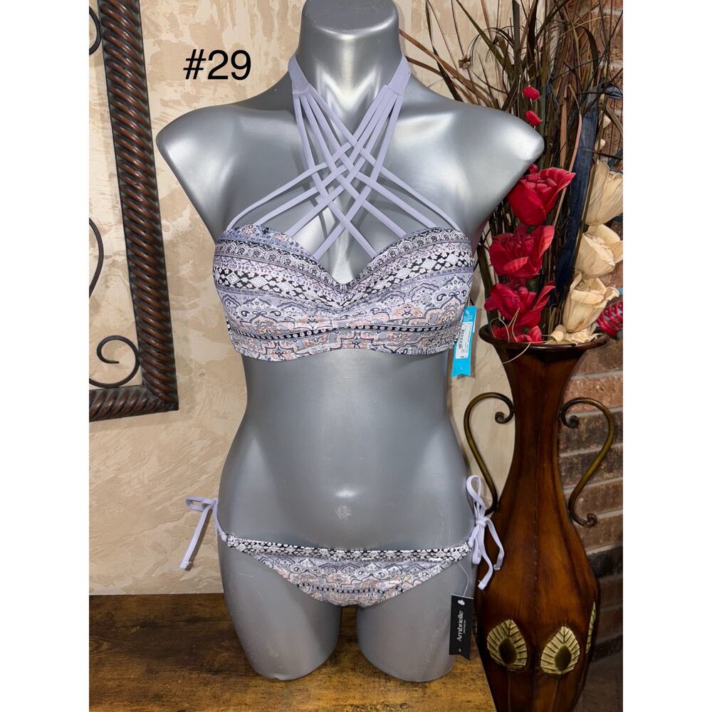 NWT Ambrielle Bikini set Swim With Elastic Built In Bra Stretch Halter Straps
